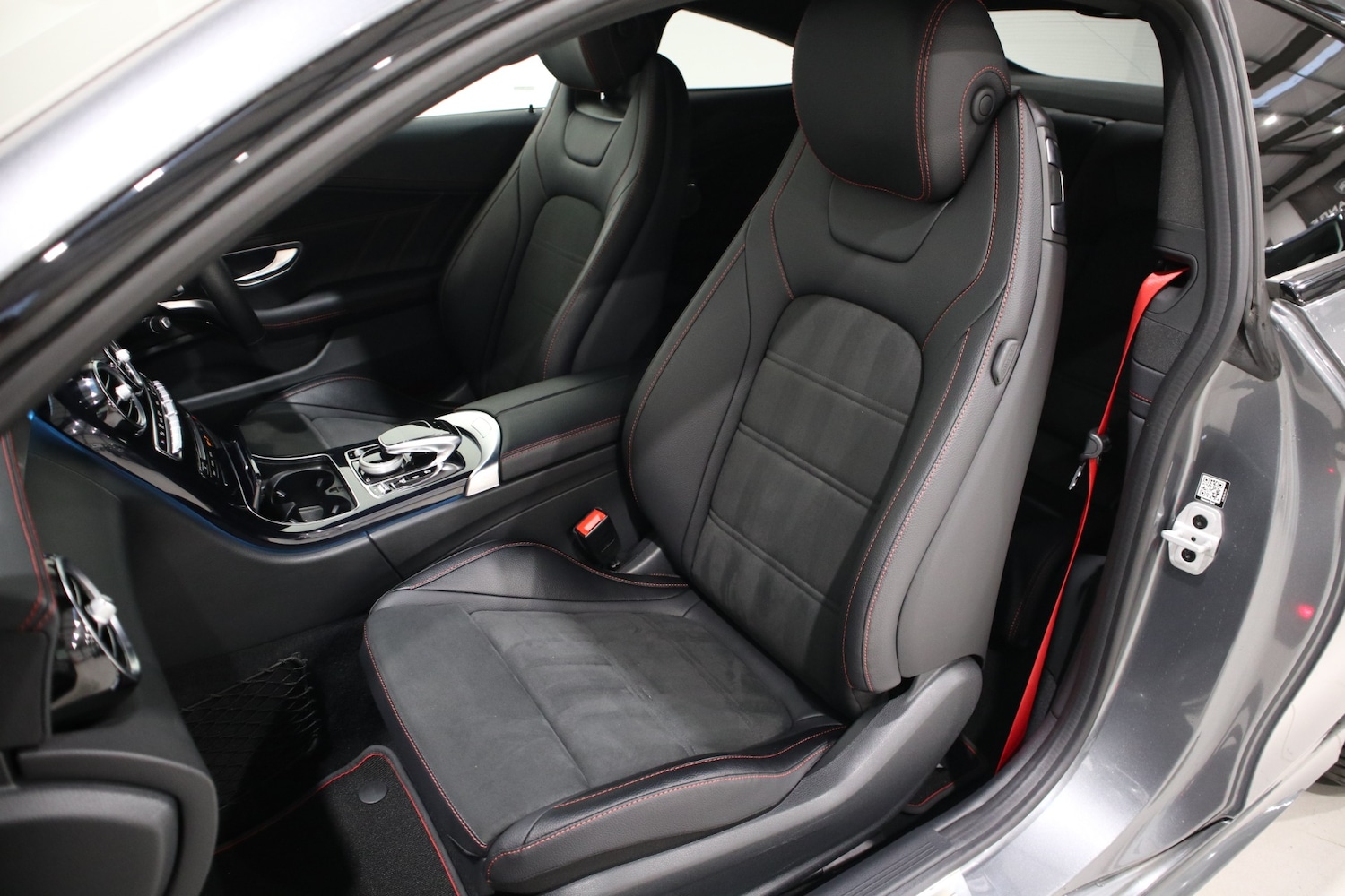 Used Mercedes-Benz C Class 2017 for sale - 76780427: Photo 11