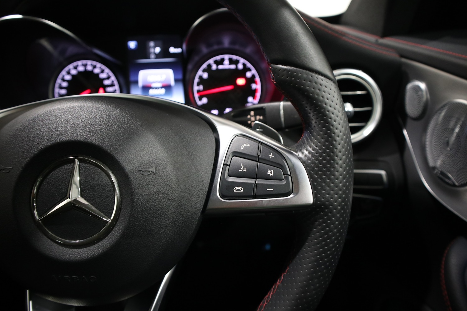 Used Mercedes-Benz C Class 2017 for sale - 76780427: Photo 34