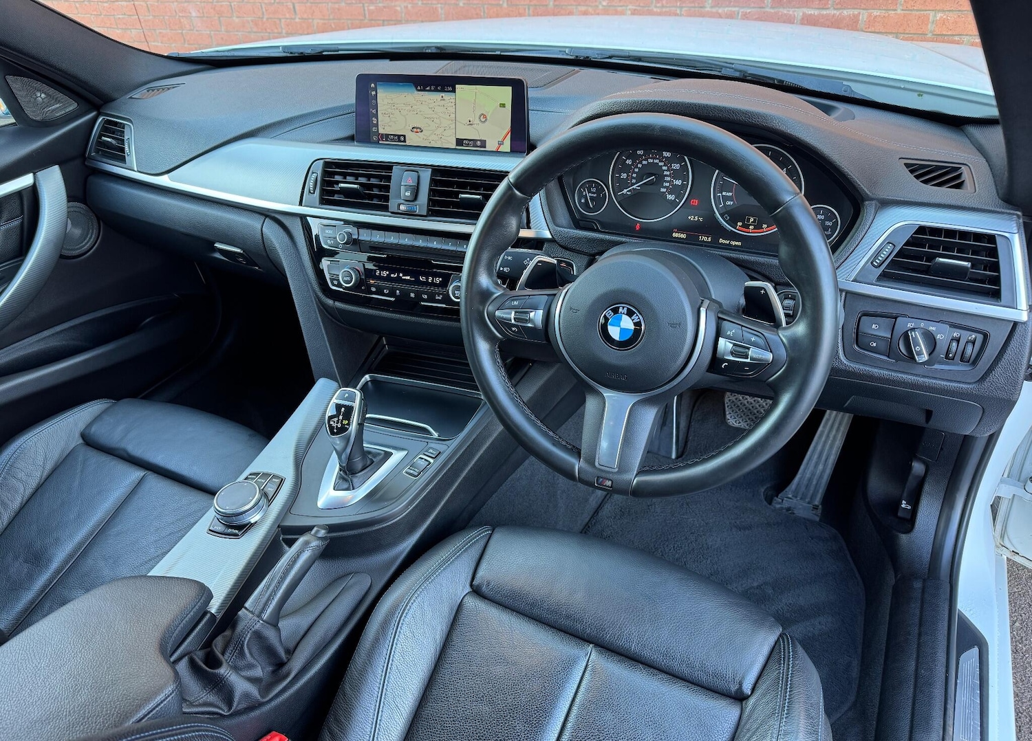 Used BMW 3 Series 2018 for sale - 76689783: Photo 2