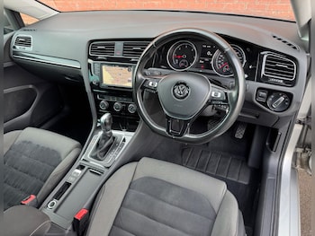 Used Volkswagen Golf 2016 for sale - 77993691: Photo