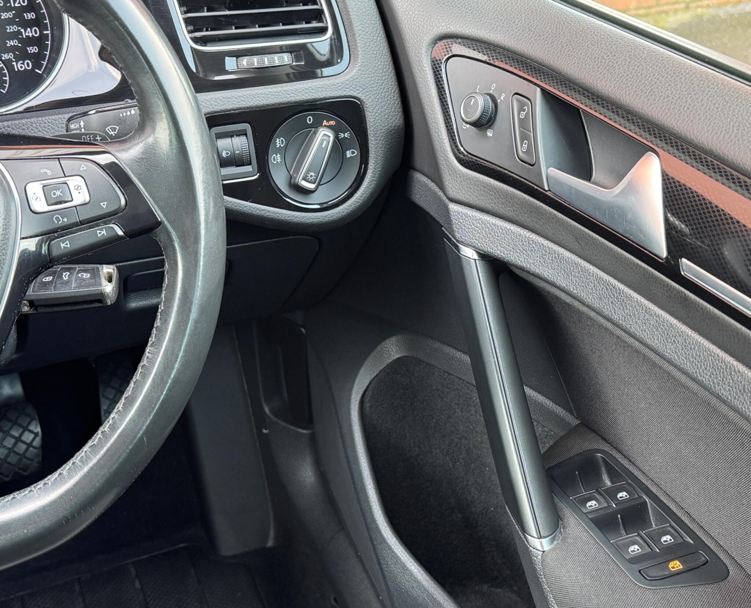 Used Volkswagen Golf 2016 for sale - 77993691: Photo 32