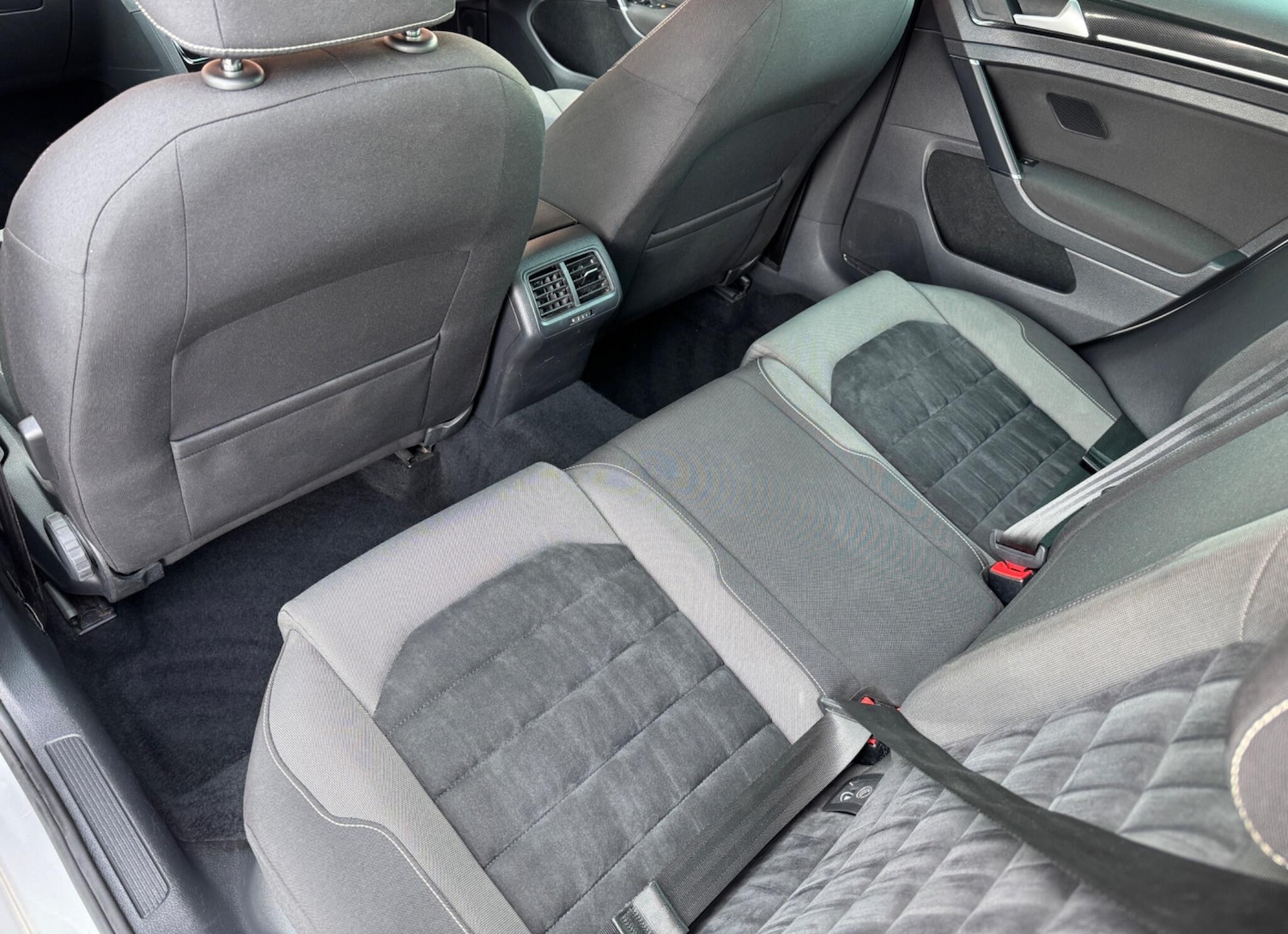 Used Volkswagen Golf 2016 for sale - 77993691: Photo 41