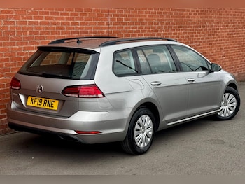 Used Volkswagen Golf 2019 for sale - 75430812: Photo