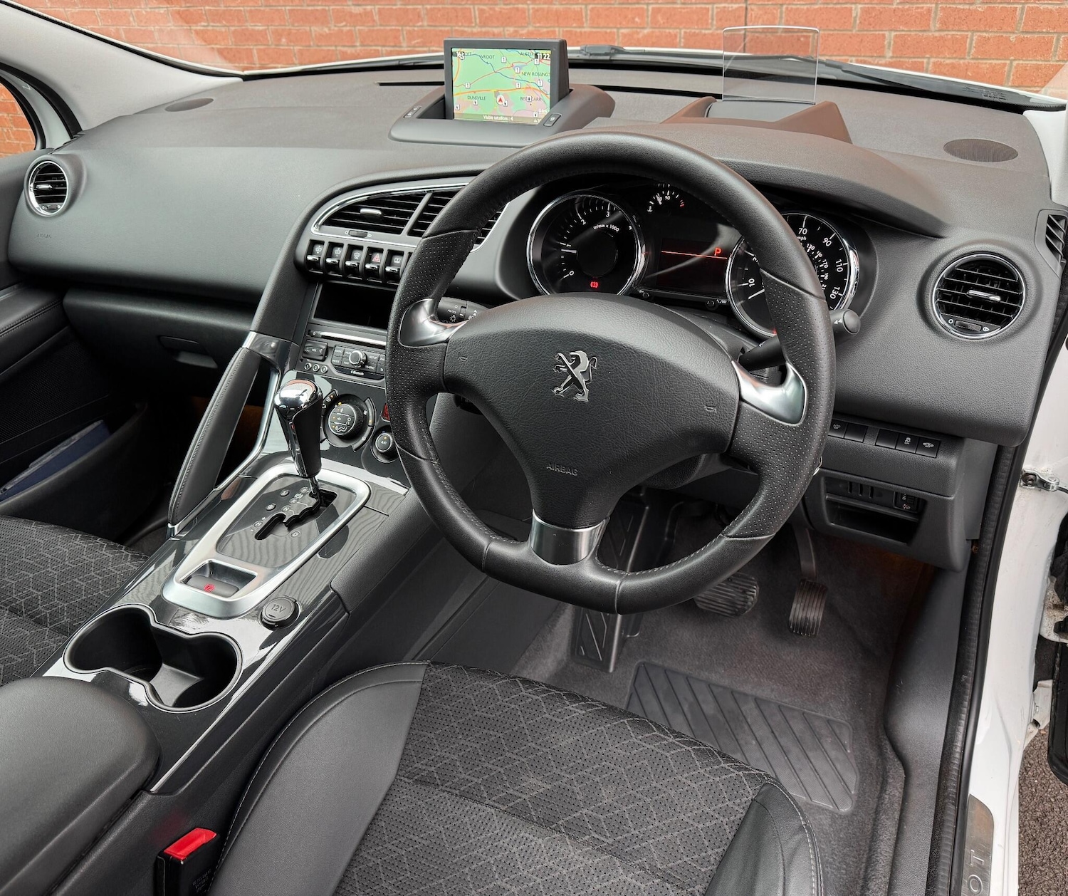 Used Peugeot 3008 2016 for sale - 76612876: Photo 2