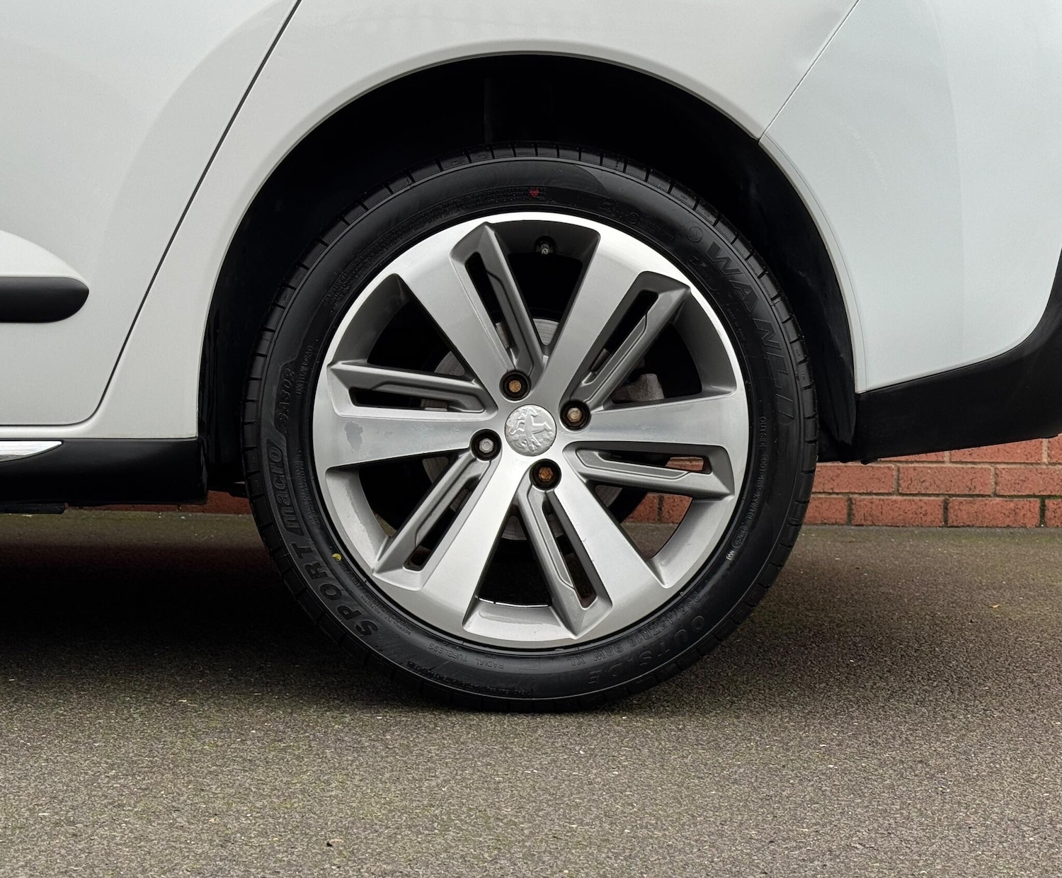 Used Peugeot 3008 2016 for sale - 76612876: Photo 48