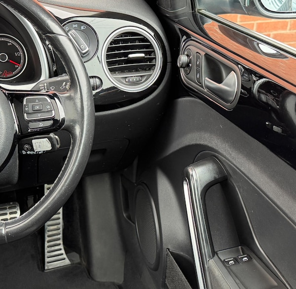 Used Volkswagen Beetle 2018 for sale - 76284207: Photo 30