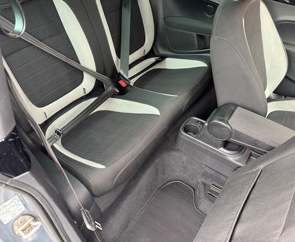 Used Volkswagen Beetle 2018 for sale - 76284207: Photo 31