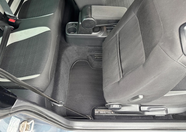 Used Volkswagen Beetle 2018 for sale - 76284207: Photo 32