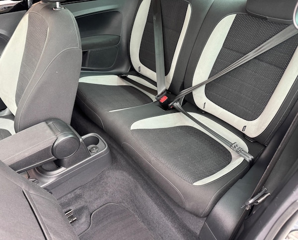 Used Volkswagen Beetle 2018 for sale - 76284207: Photo 37
