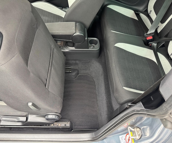 Used Volkswagen Beetle 2018 for sale - 76284207: Photo 38
