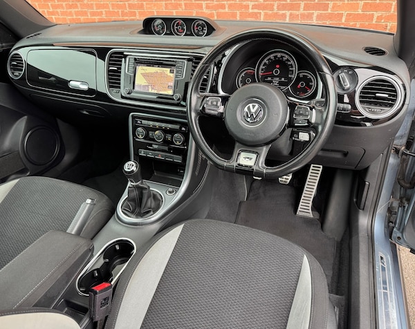 Used Volkswagen Beetle 2018 for sale - 76284207: Photo 4