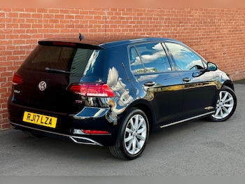 Used Volkswagen Golf 2017 for sale - 75905417: Photo