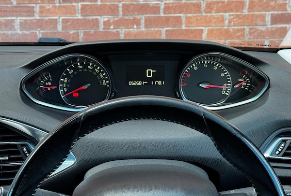 Used Peugeot 308 2016 for sale - 76189994: Photo 26