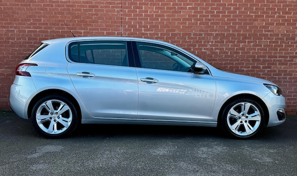 Used Peugeot 308 2016 for sale - 76189994: Photo 2