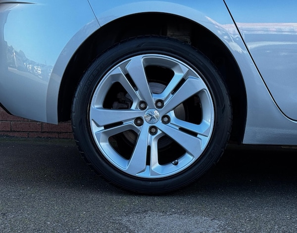 Used Peugeot 308 2016 for sale - 76189994: Photo 39
