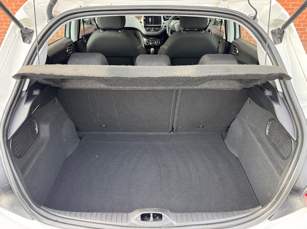 Used Peugeot 208 2017 for sale - 76306736: Photo 10