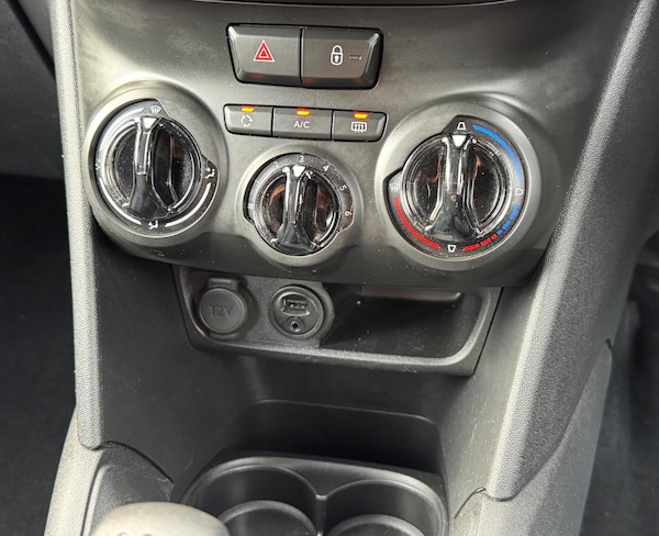 Used Peugeot 208 2017 for sale - 76306736: Photo 21
