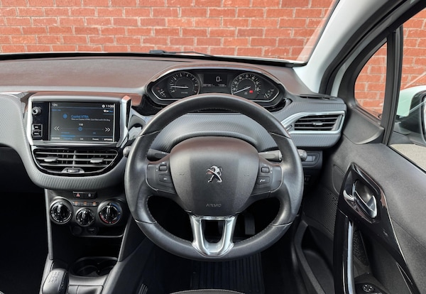Used Peugeot 208 2017 for sale - 76306736: Photo 22