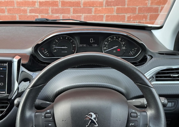 Used Peugeot 208 2017 for sale - 76306736: Photo 23