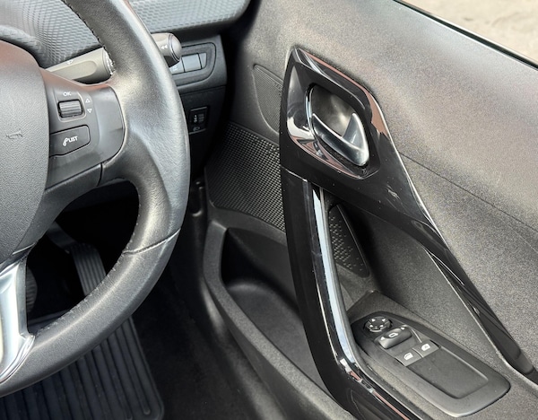 Used Peugeot 208 2017 for sale - 76306736: Photo 24