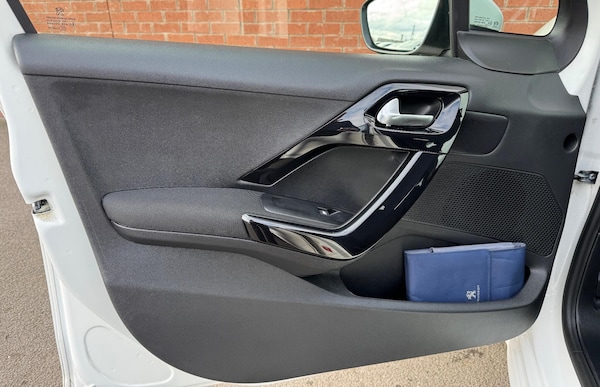Used Peugeot 208 2017 for sale - 76306736: Photo 28