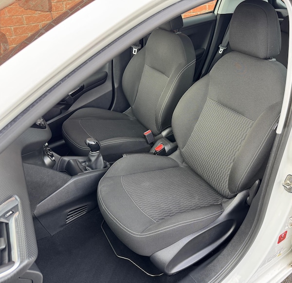 Used Peugeot 208 2017 for sale - 76306736: Photo 29