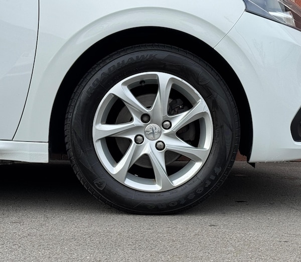 Used Peugeot 208 2017 for sale - 76306736: Photo 37