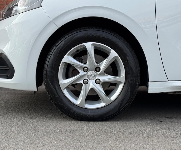 Used Peugeot 208 2017 for sale - 76306736: Photo 38