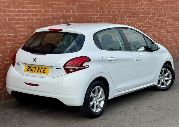 Used Peugeot 208 2017 for sale - 76306736: Photo 4