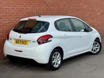 Used Peugeot 208 2017 for sale - 76306736: Photo 4