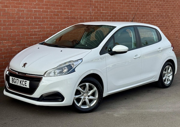 Used Peugeot 208 2017 for sale - 76306736: Photo 6