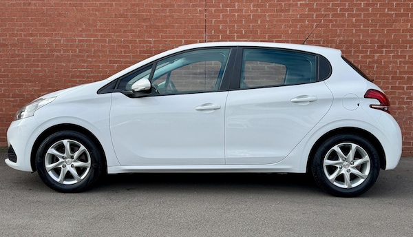 Used Peugeot 208 2017 for sale - 76306736: Photo 7