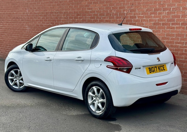 Used Peugeot 208 2017 for sale - 76306736: Photo 8