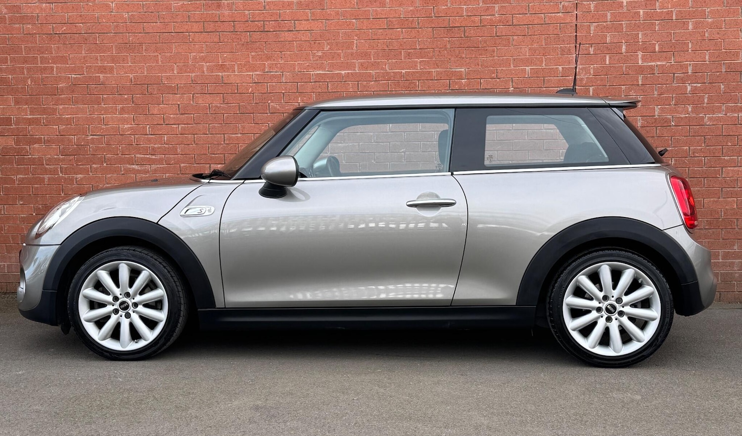 Used MINI Hatch 2017 for sale - 78047615: Photo 8