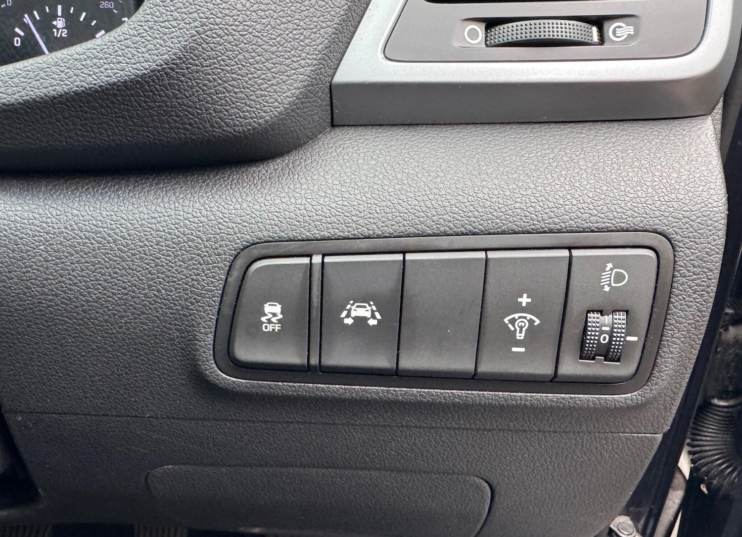 Used Hyundai TUCSON 2017 for sale - 76284380: Photo 32