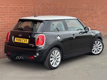 Used MINI Hatch 2017 for sale - 79268060: Photo