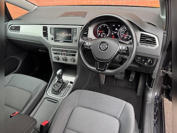 Used Volkswagen Golf SV 2016 for sale - 76781361: Photo