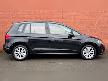 Used Volkswagen Golf SV 2016 for sale - 76781361: Photo