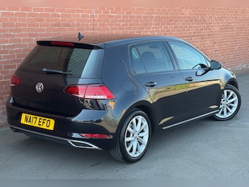 Used Volkswagen Golf 2017 for sale - 78491377: Photo