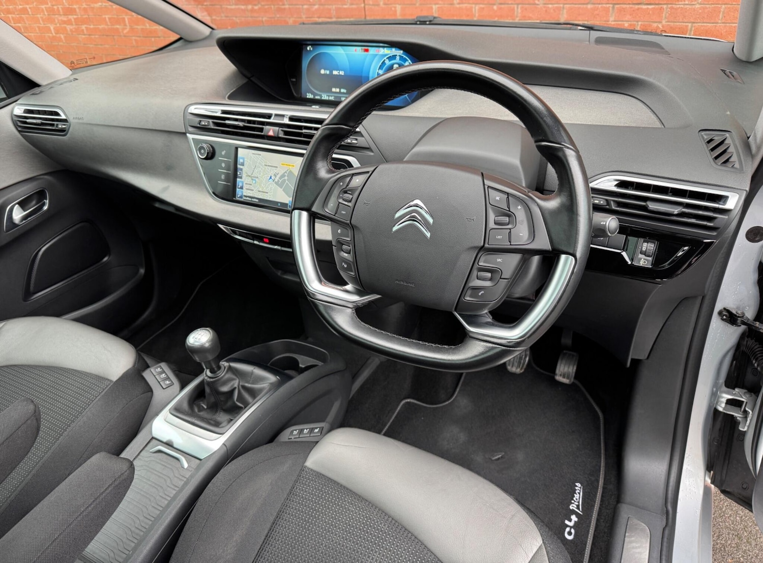 Used Citroen Grand C4 Picasso 2016 for sale - 77550012: Photo 2