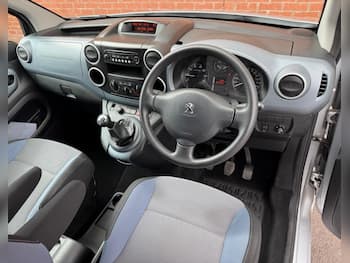 Used Peugeot Partner Tepee 2013 for sale - 79658379: Photo