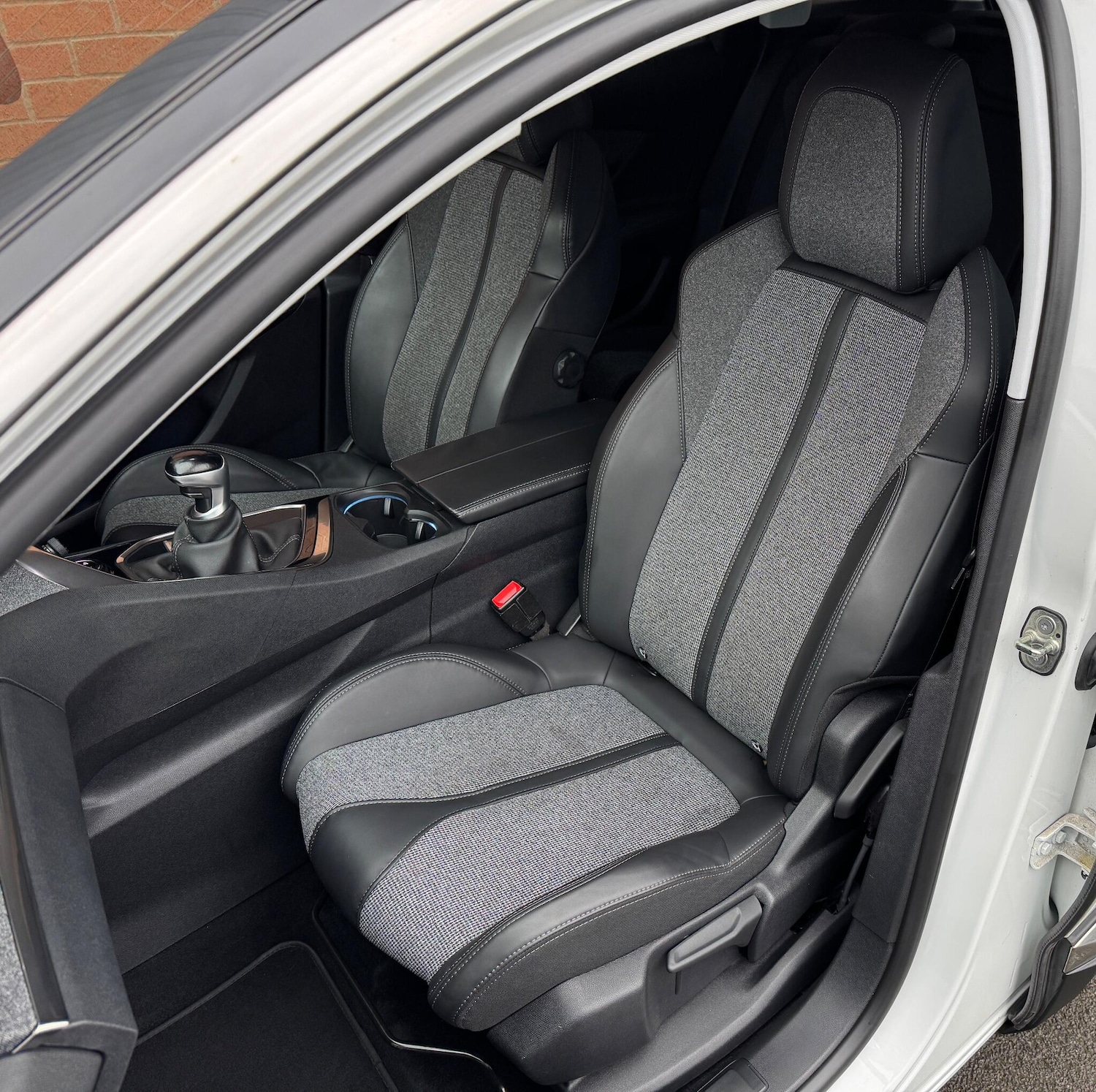 Used Peugeot 3008 2017 for sale - 76562464: Photo 35