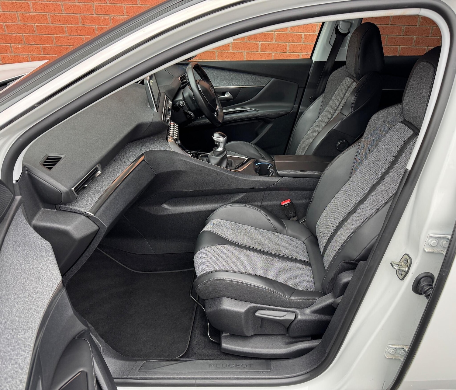 Used Peugeot 3008 2017 for sale - 76562464: Photo 36