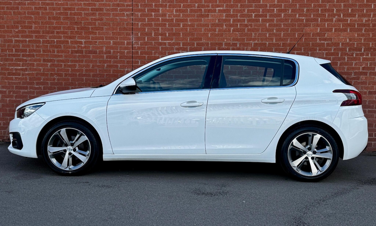 Used Peugeot 308 2020 for sale - 75708437: Photo 8