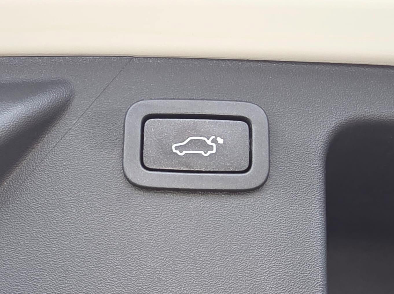 Used Land Rover Discovery Sport 2018 for sale - 77155562: Photo 16