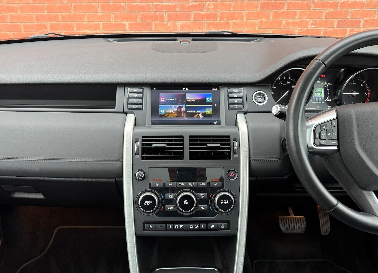 Used Land Rover Discovery Sport 2018 for sale - 77155562: Photo 22