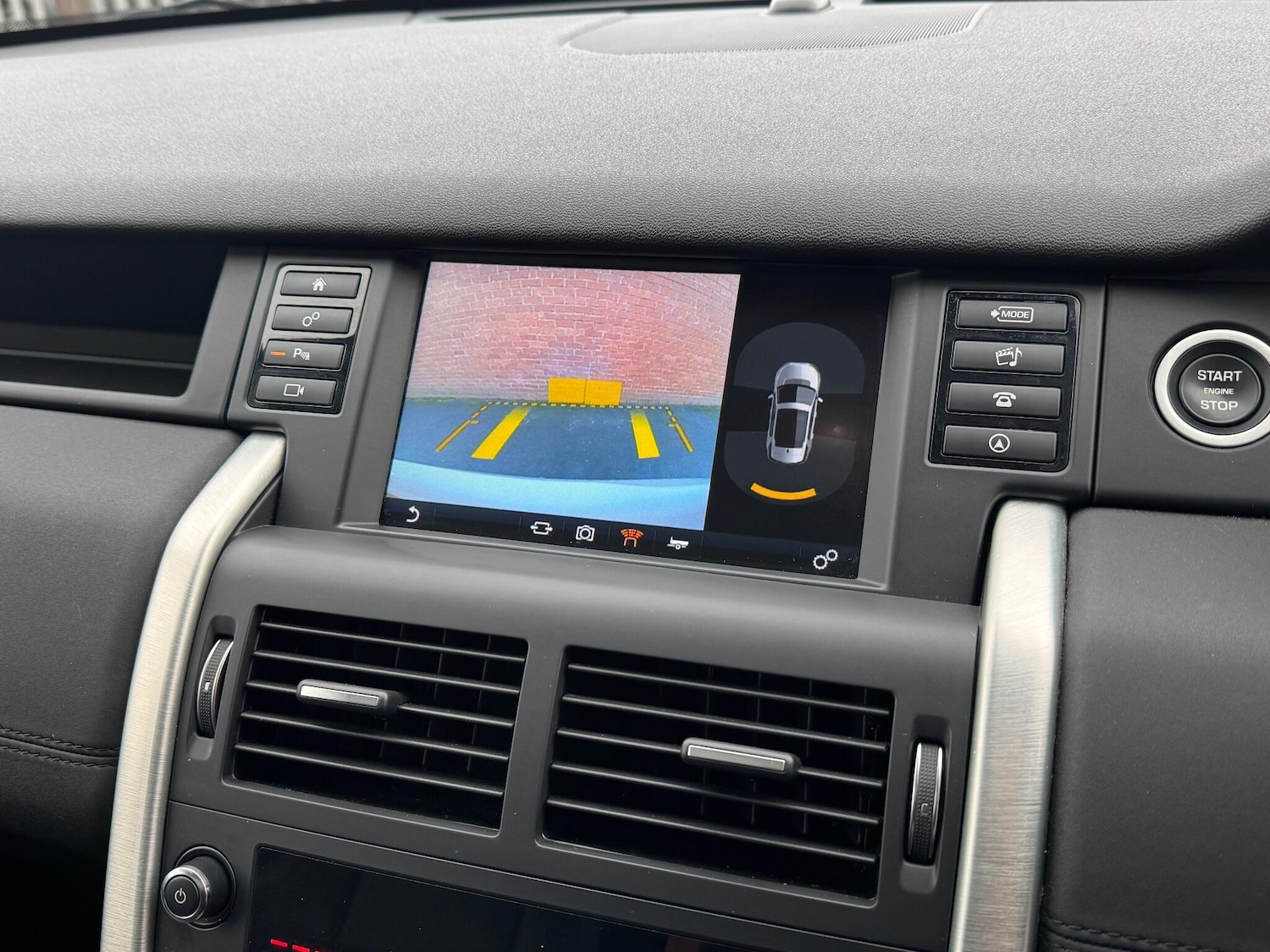 Used Land Rover Discovery Sport 2018 for sale - 77155562: Photo 30