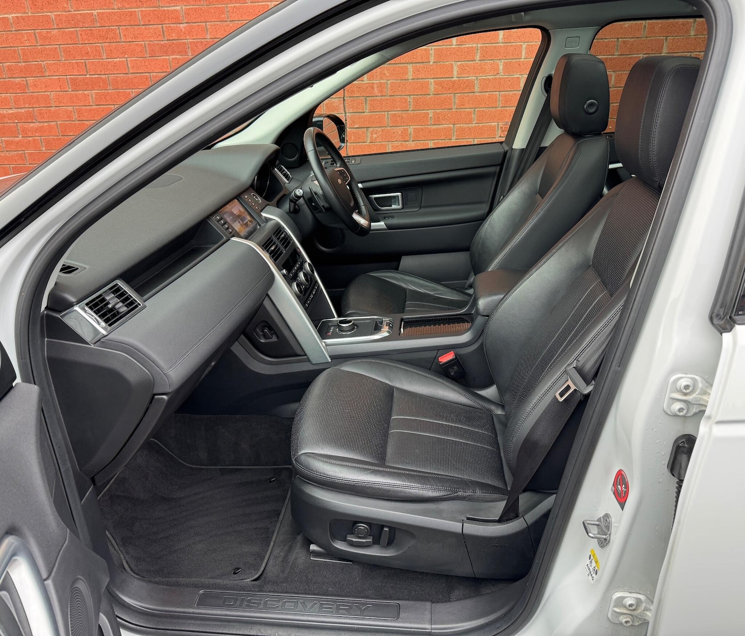 Used Land Rover Discovery Sport 2018 for sale - 77155562: Photo 42