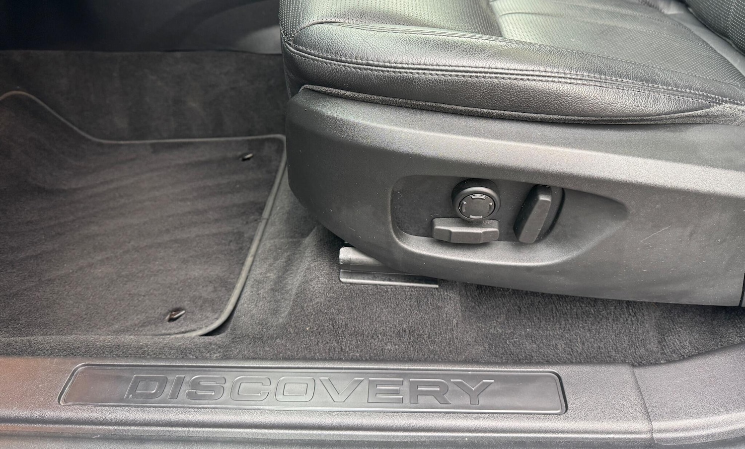 Used Land Rover Discovery Sport 2018 for sale - 77155562: Photo 43