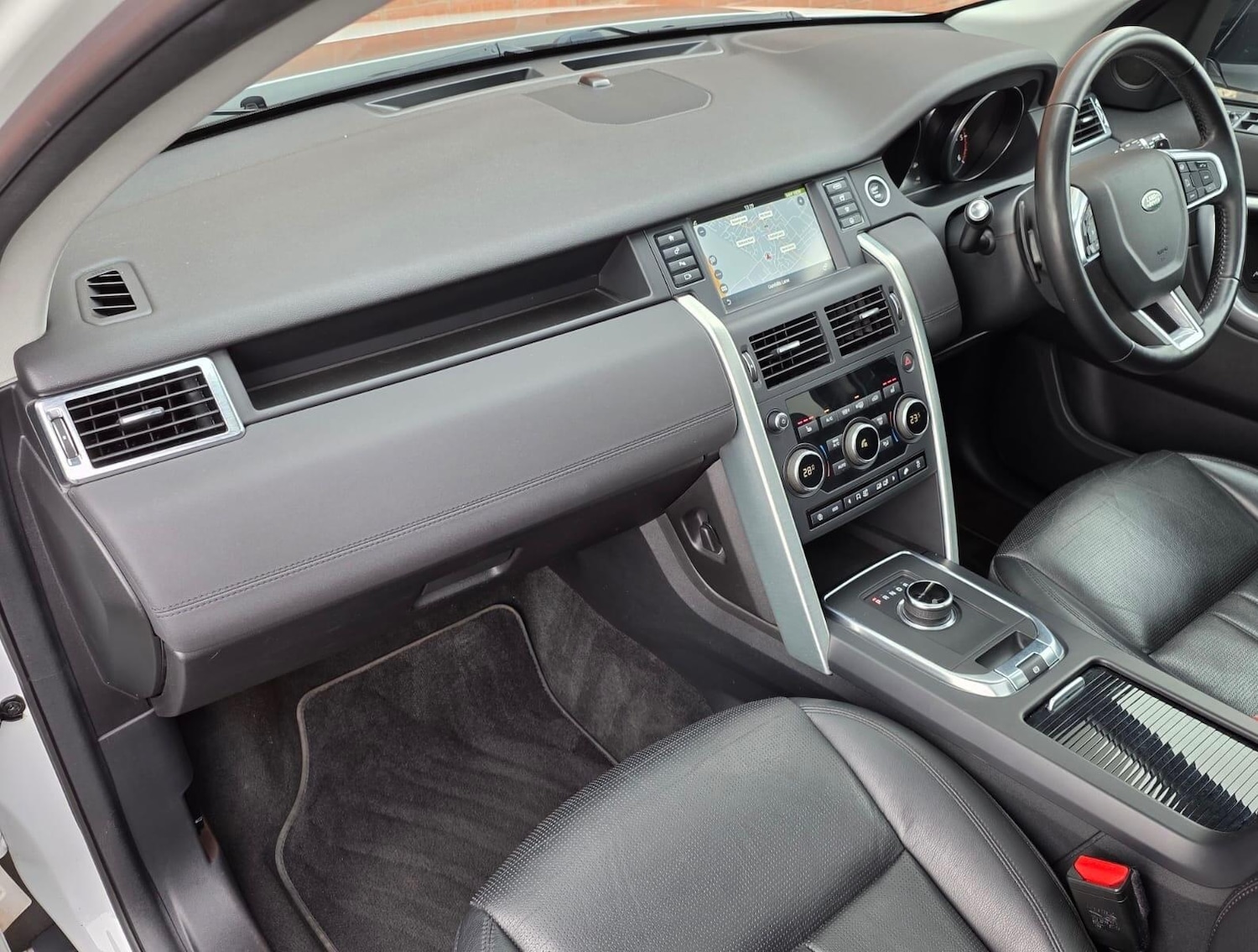 Used Land Rover Discovery Sport 2018 for sale - 77155562: Photo 45